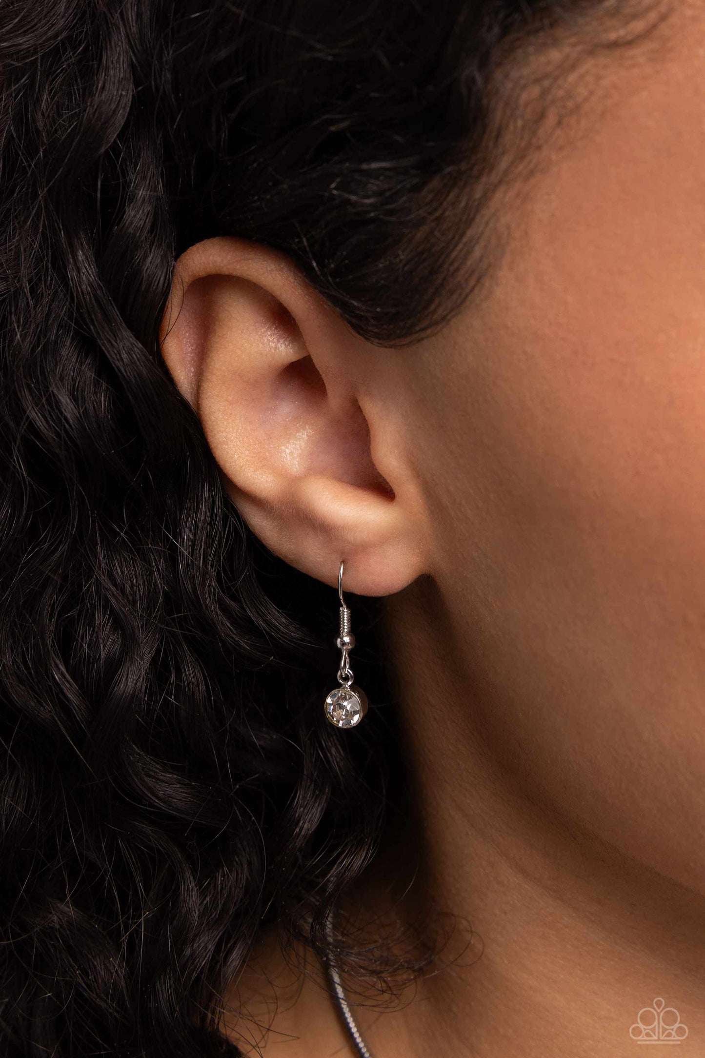 Paparazzi Scintillating Spiral - White Rhinestones, Gems & Pearl Silver Necklace N2531