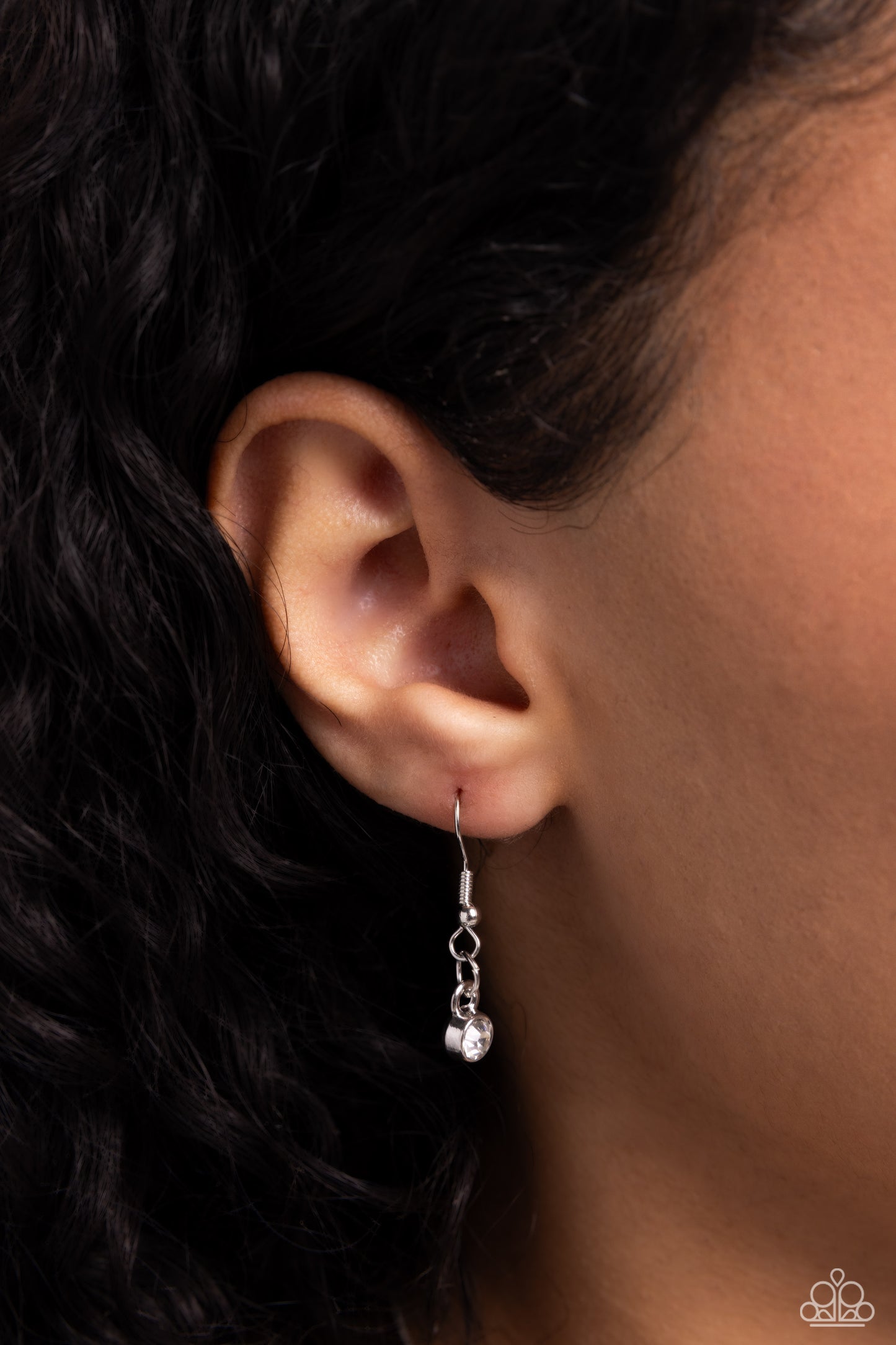 Pronged Premiere - White Glittery Gem Necklace Paparazzi N2778