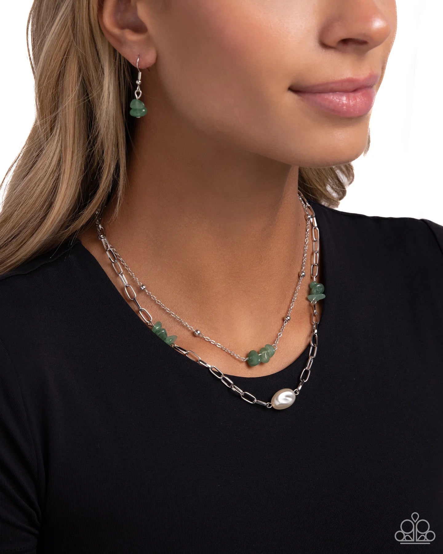 Santa Fe Suprise Green Jade Stone & White Pearl Layered Santa Fe Style Necklace Paparazzi N2750