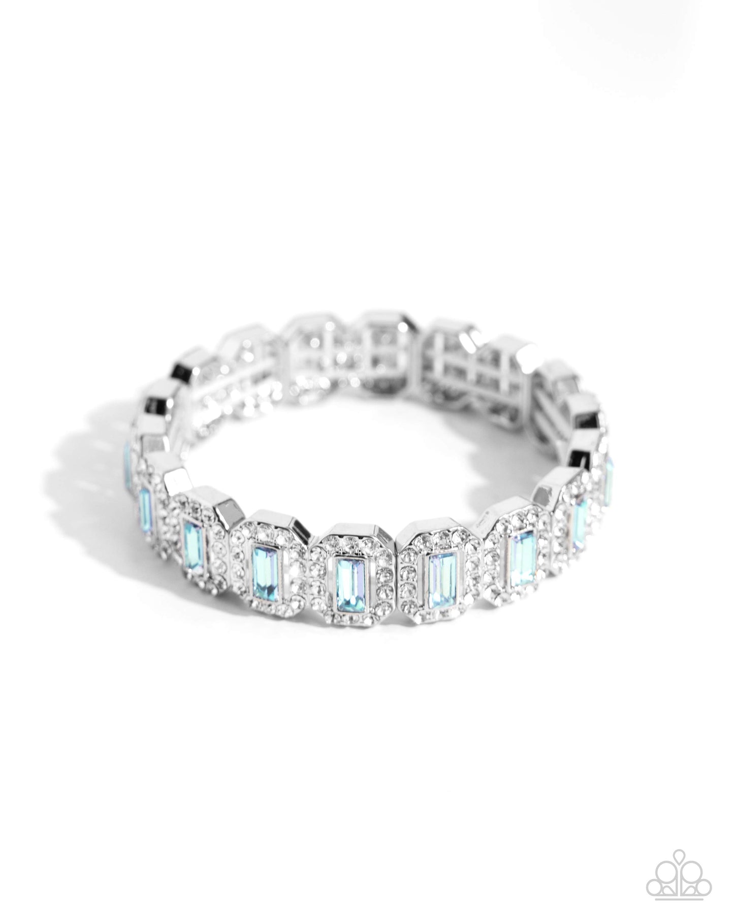 Gasp-Worthy Glitter - Blue - Light Blue & White Gem Stretch Bracelet Paparazzi B2115