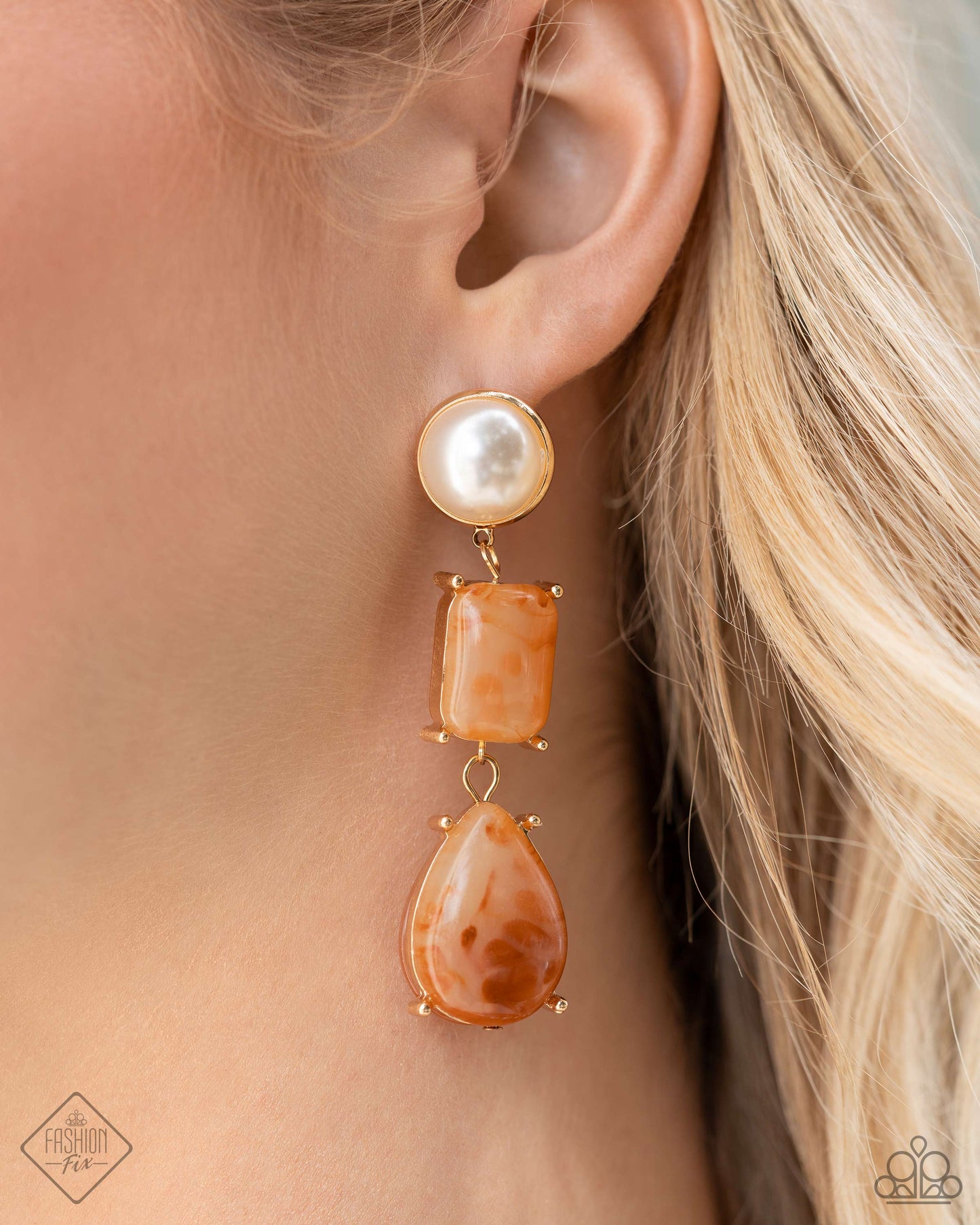 Marbled Masterpiece - Orange Marbled bead Fashion Fix Fiercely 5th Avenue June 2024 Paparazzi E3105