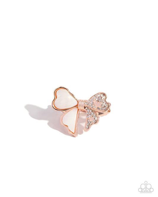 BOW-stopper - Rose Gold & White Shell Bow Ring Paparazzi R0871
