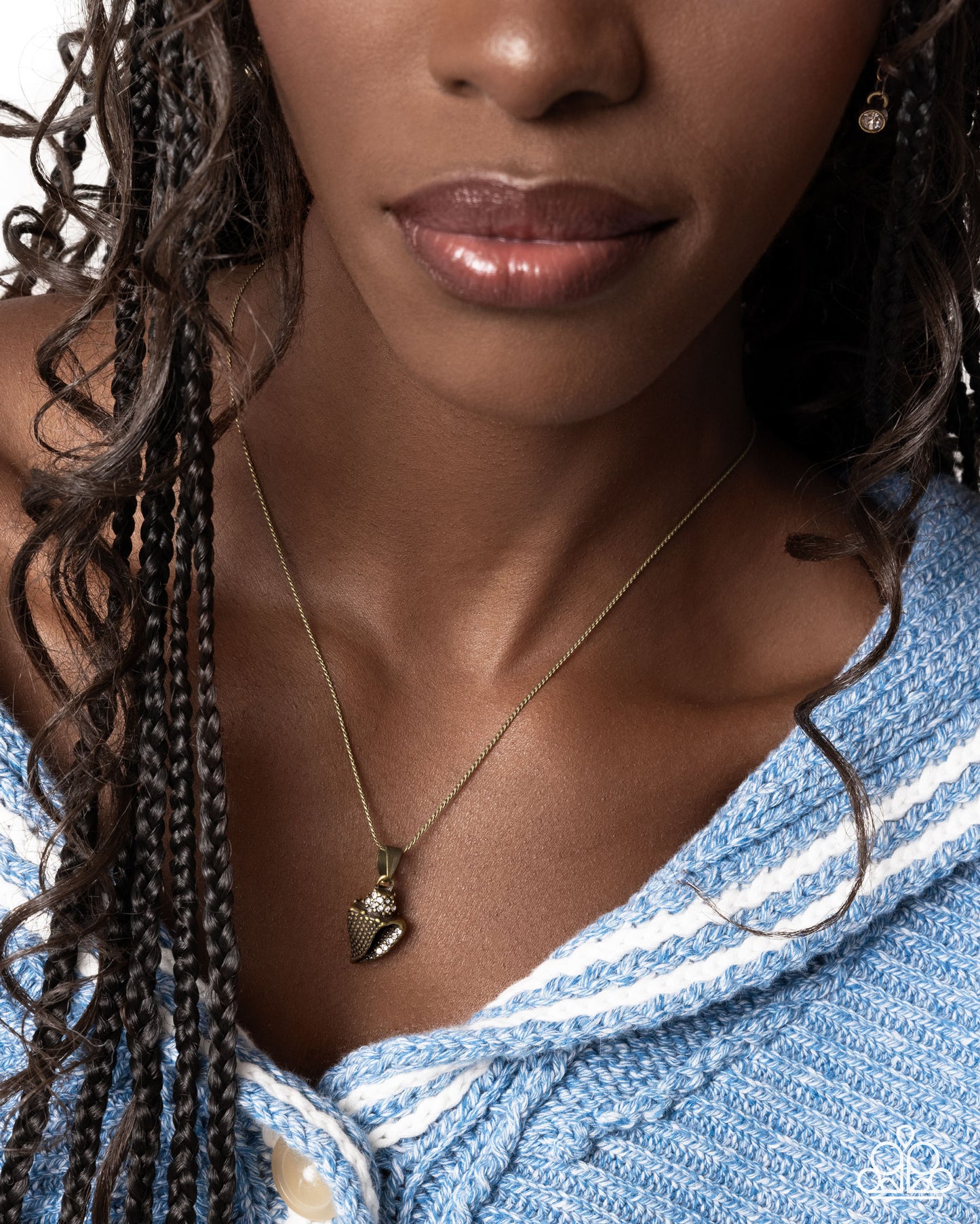 Conch Confidence - Brass Conch Shell Beach Theme Necklace Paparazzi N2783