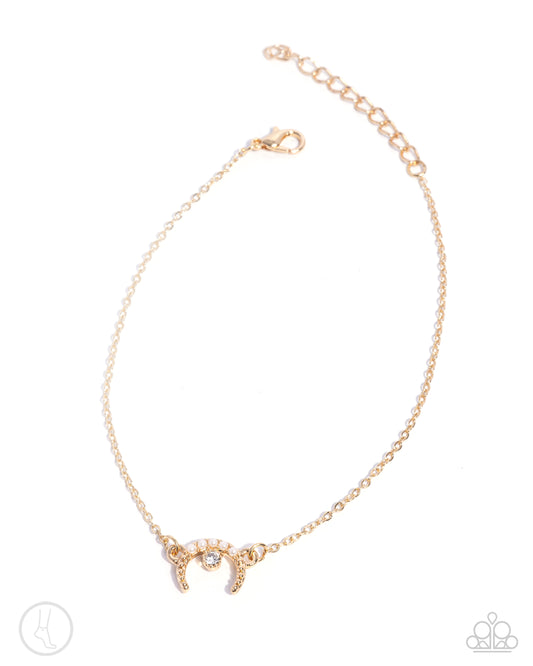Got It Made - Gold Stud, White Pearl & Rhinestone Horseshoe Santa Fe Style Anklet Paparazzi B1939