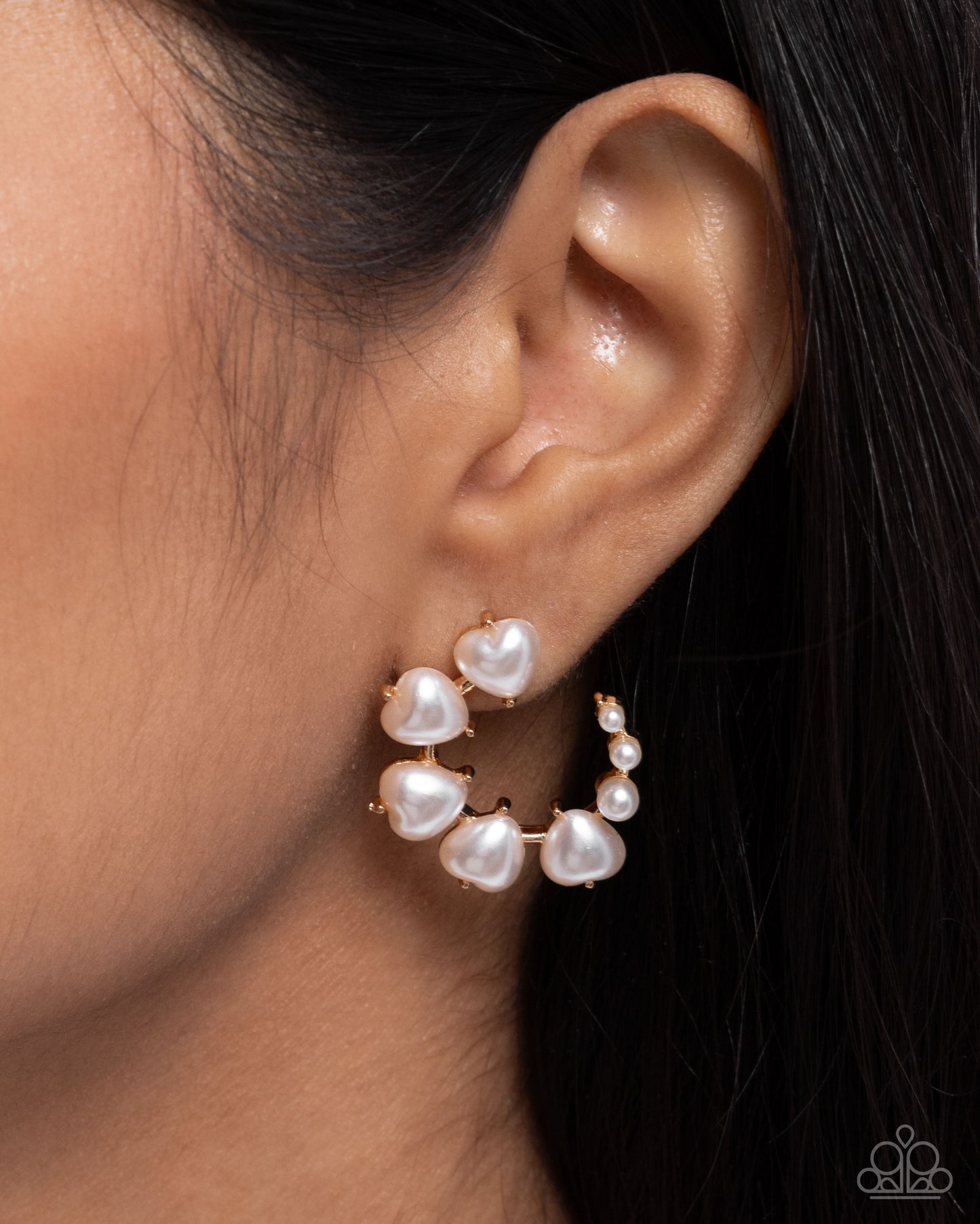 Castle Courting - Gold & White Pearly Heart Earring Paparazzi E2559