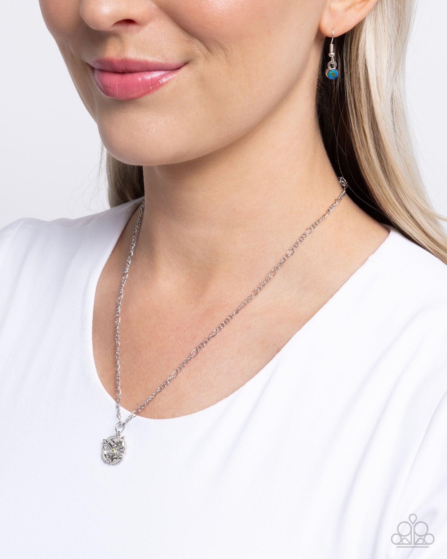 Where Do BUTTERFLIES Go? - Green Emerald Rhinestone & Silver Butterfly Necklace N2867