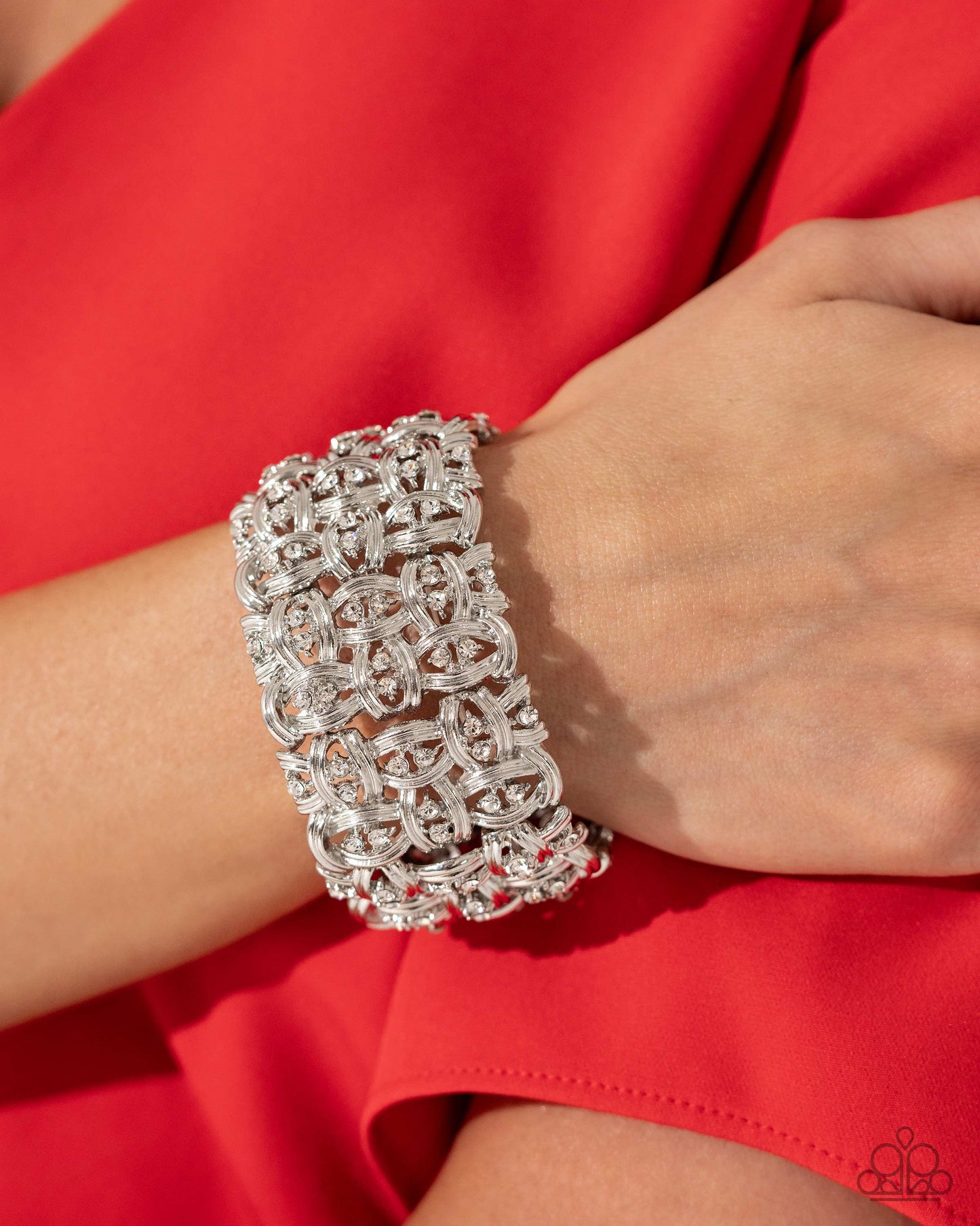 Woven Wardrobe - White Stretch Bracelet Life Of The Party September 2024 Paparazzi B1841