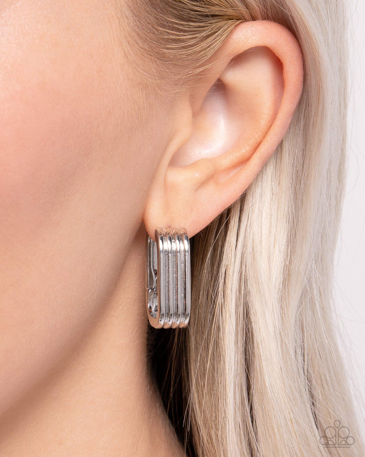 Vendetta Vanity - Silver Oval 3/4 Inch Hinge Hoop Earring Paparazzi E2734