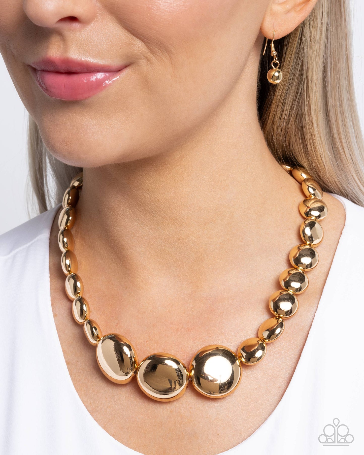 Reflective Roar - Gold High-Sheen Necklace Paparazzi N3141