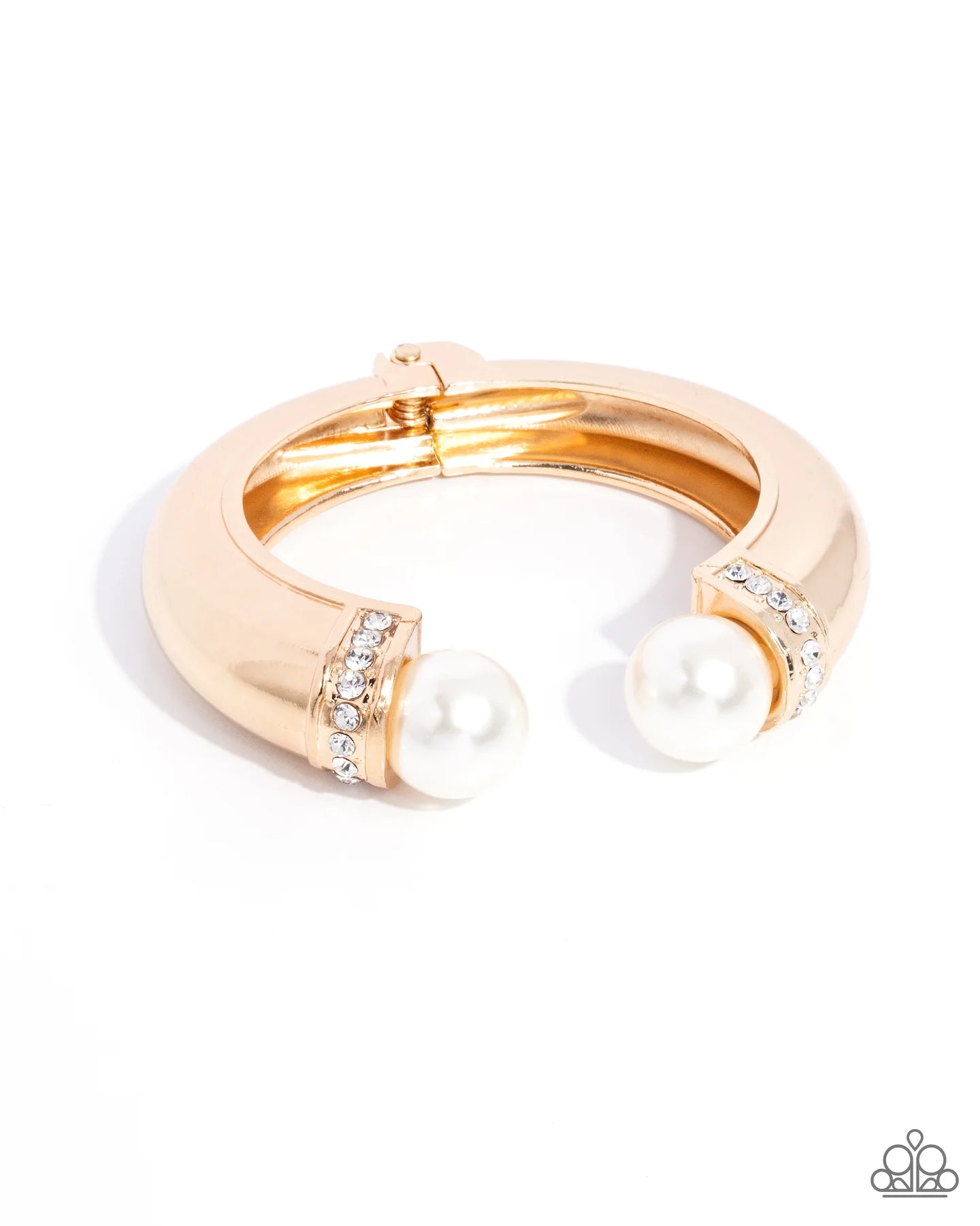 Paparazzi Breathtaking Balance - Gold White Pearl Hinge Bracelet B2655