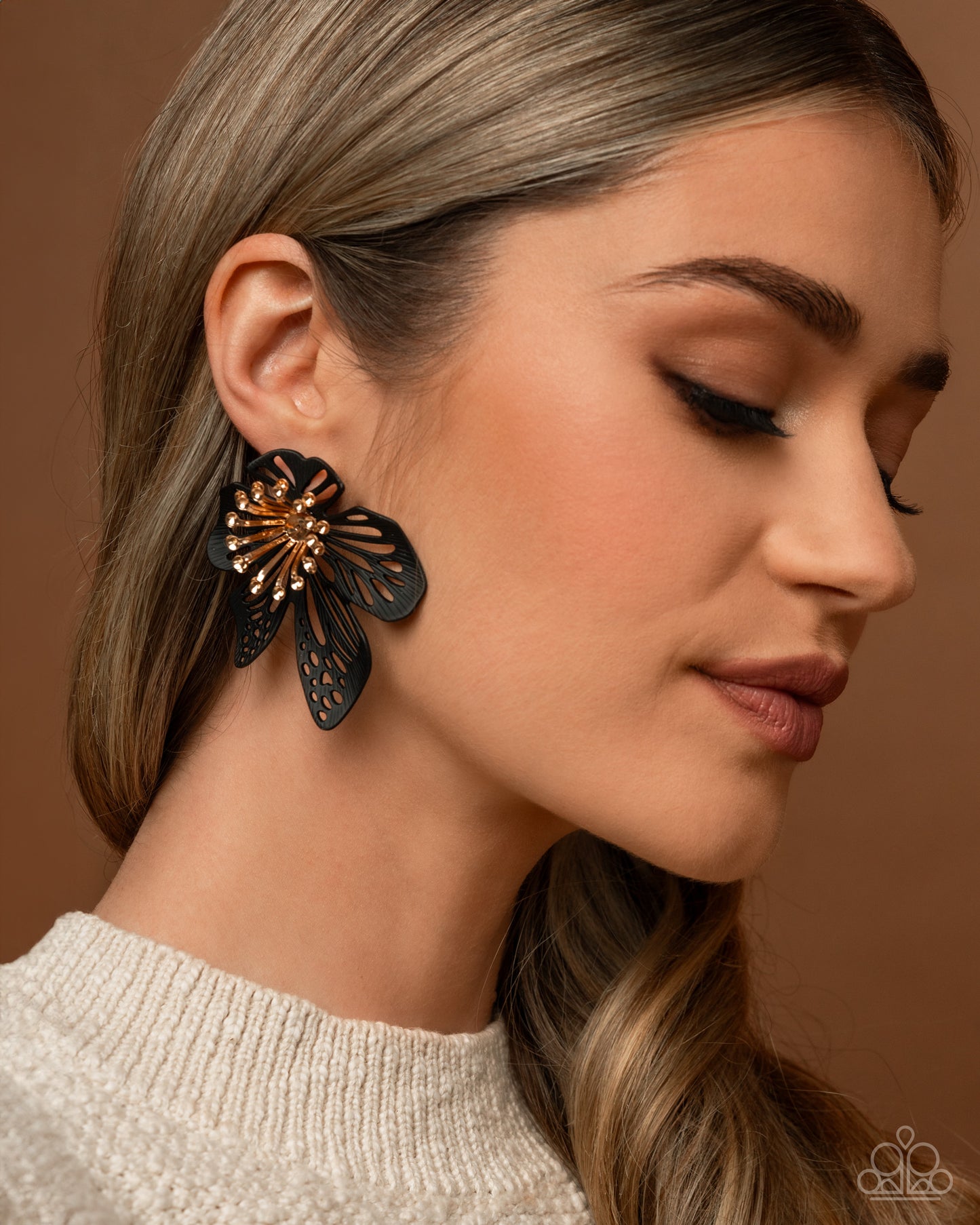 Wonderland Wallflower - Black Floral 3D Sunburst Earring Paparazzi E2333