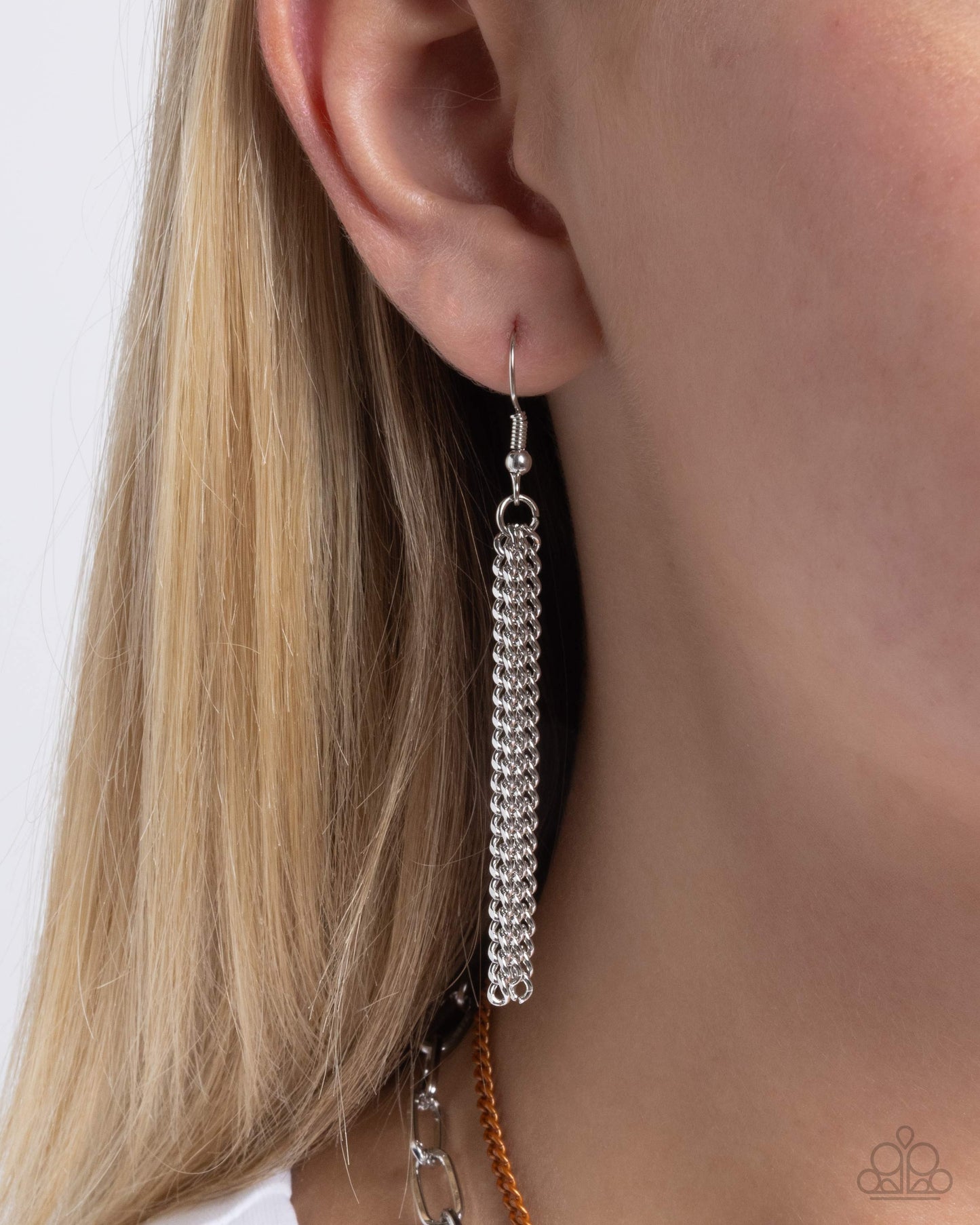 Love Comes and Goes... - Orange Vibrant Chain & Orange Iridescent Heart Rhinestone Necklace Paparazzi N3304