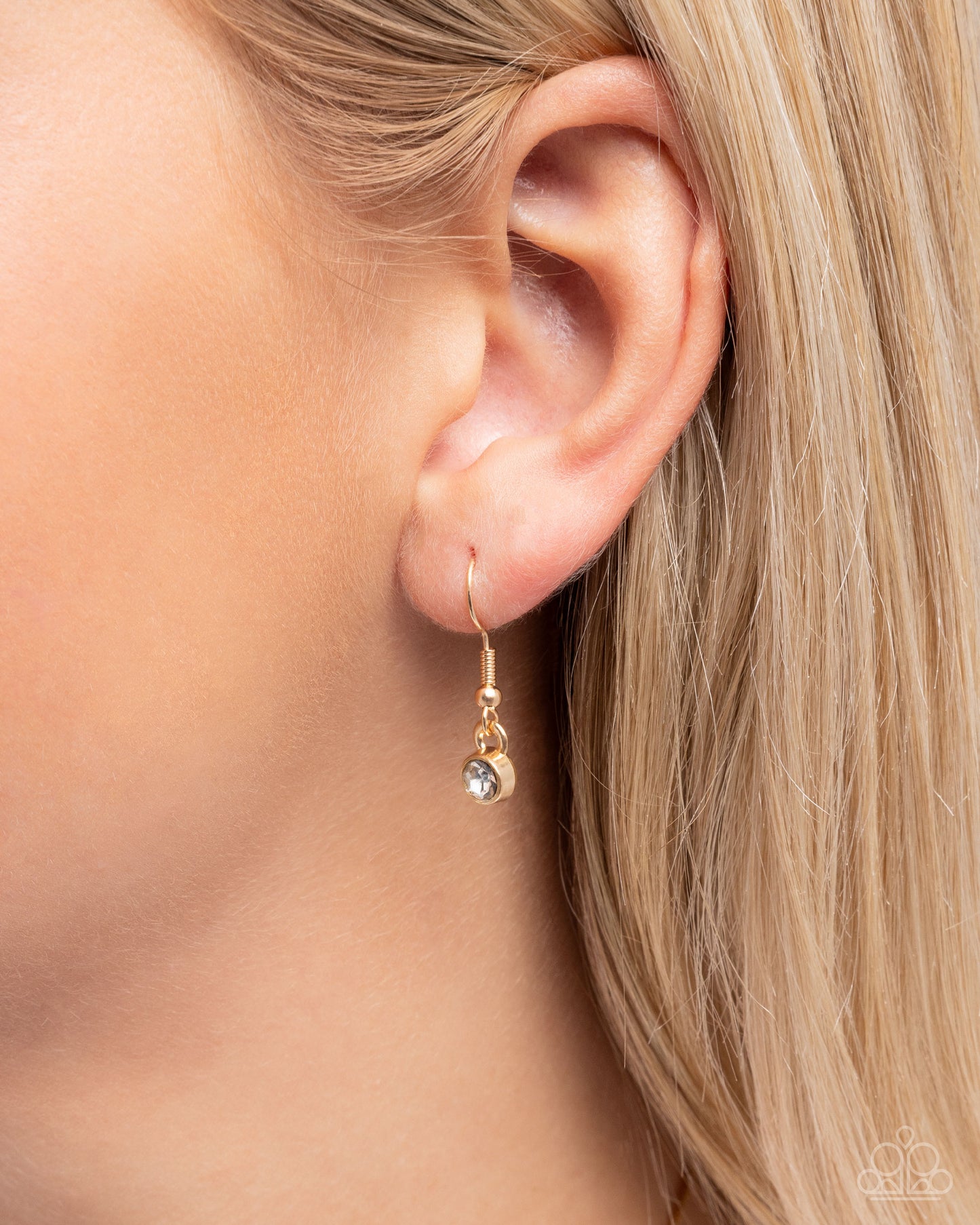 Seize the Sides - Gold Layered Chain & Fuchsia, Rose Rhinestone Heart Necklace Paparazzi