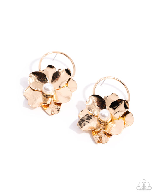 Backyard Bling - Gold Flower Post Earring Paparazzi E2669