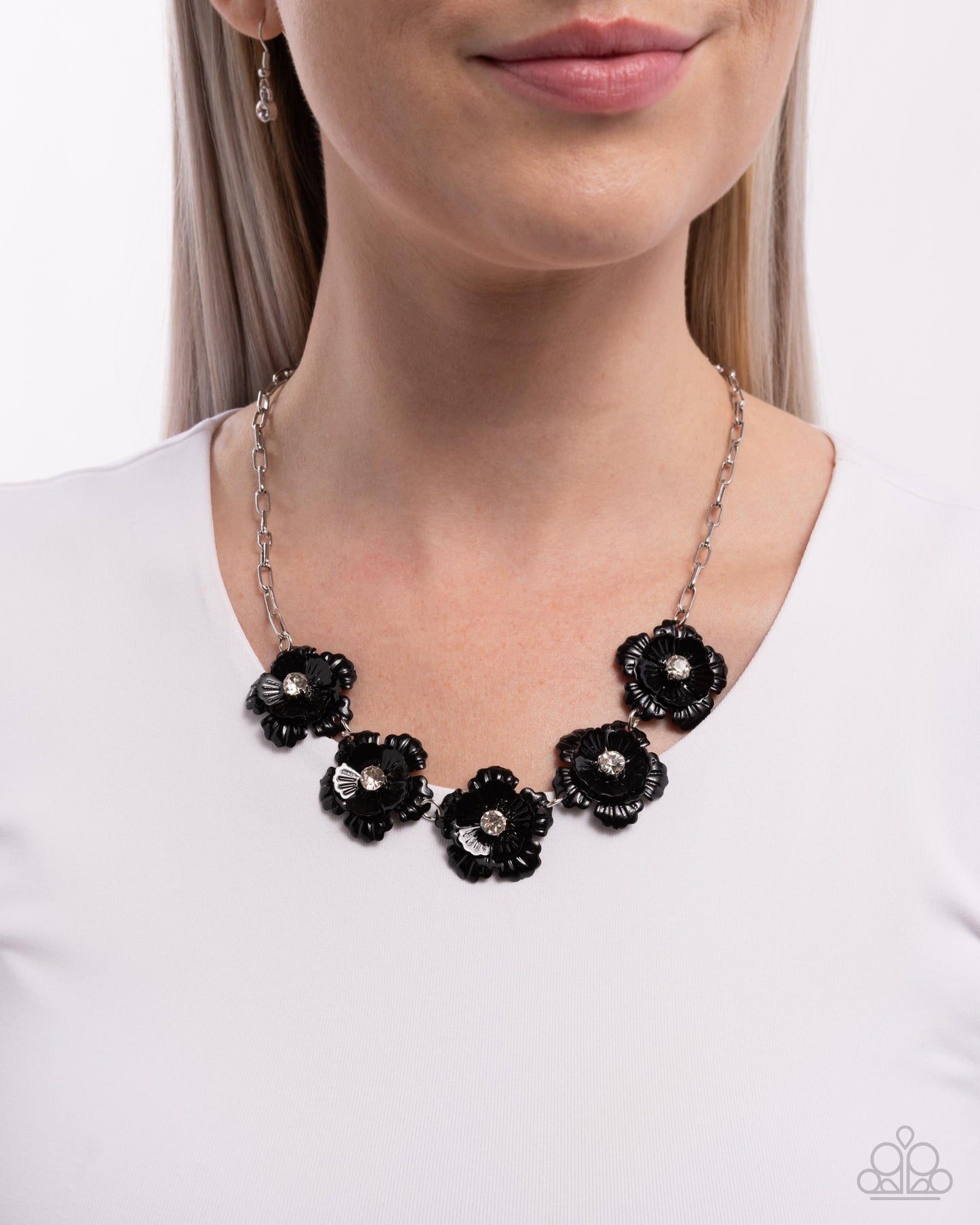 Flower Chain - Black 3-D Flower Necklace Paparazzi N2874