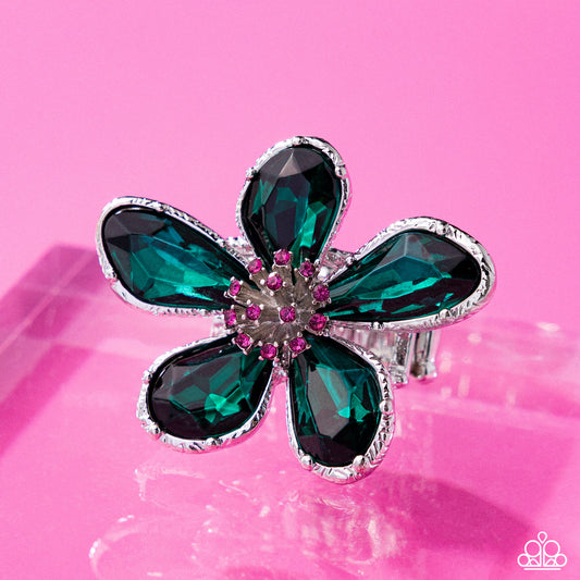 Daily Drama - Green - Emerald Green Oversized Flower Ring Paparazzi R1061