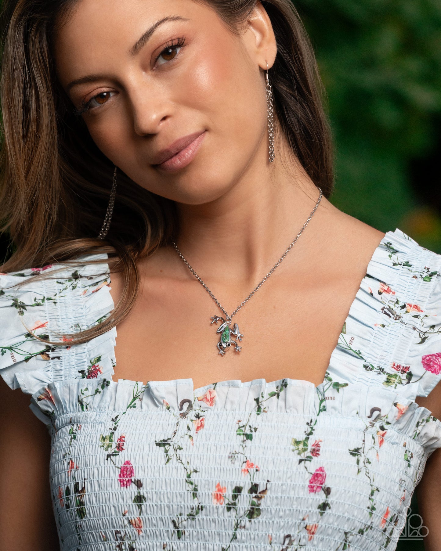 Flashy Tree Frog - Green Vibrat Marbled Stone Tree Frog Pendant Necklace Paparazzi N3249