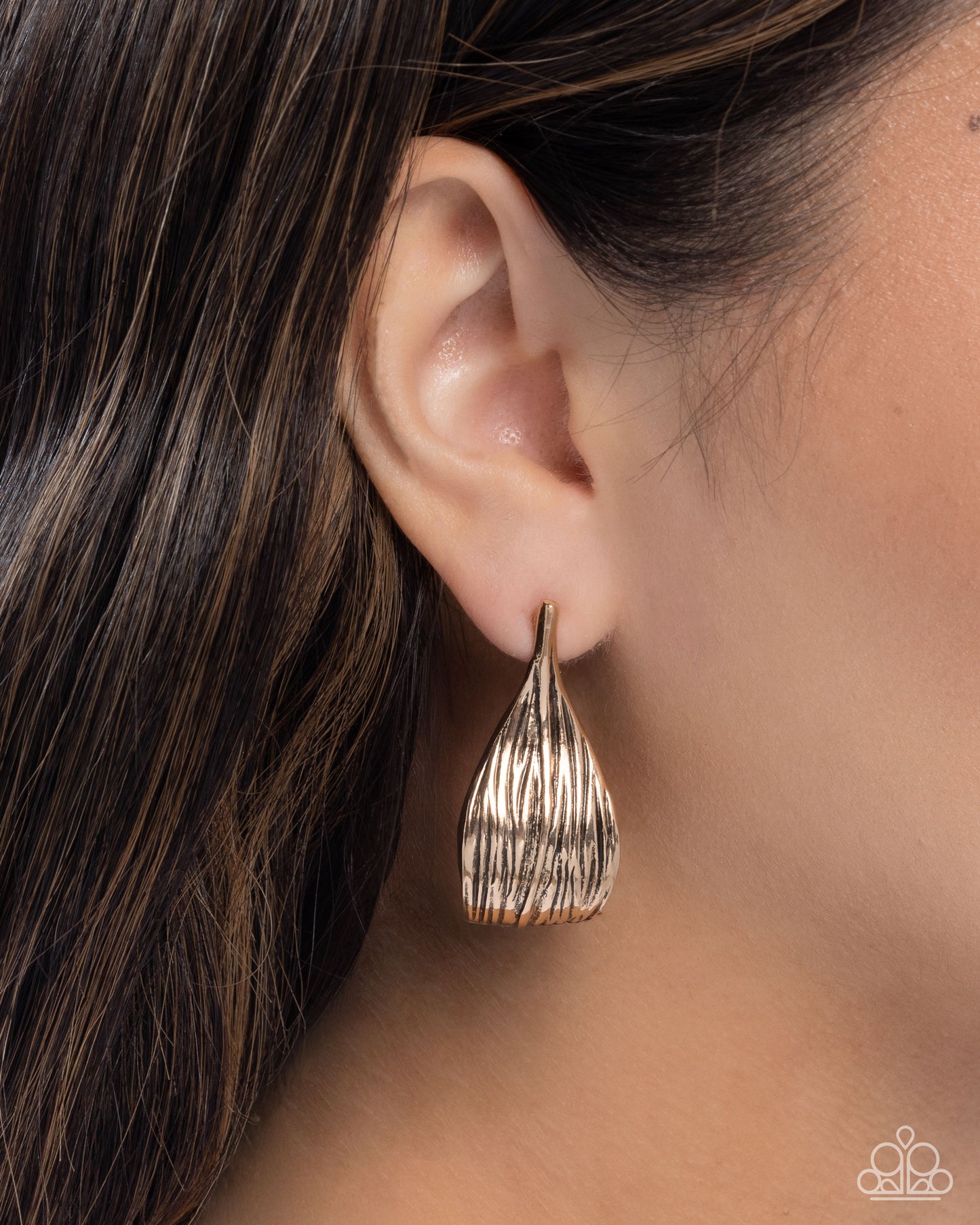 Curly Comfort - Gold Textured Flower Petal Style Earring Paparazzi E2591
