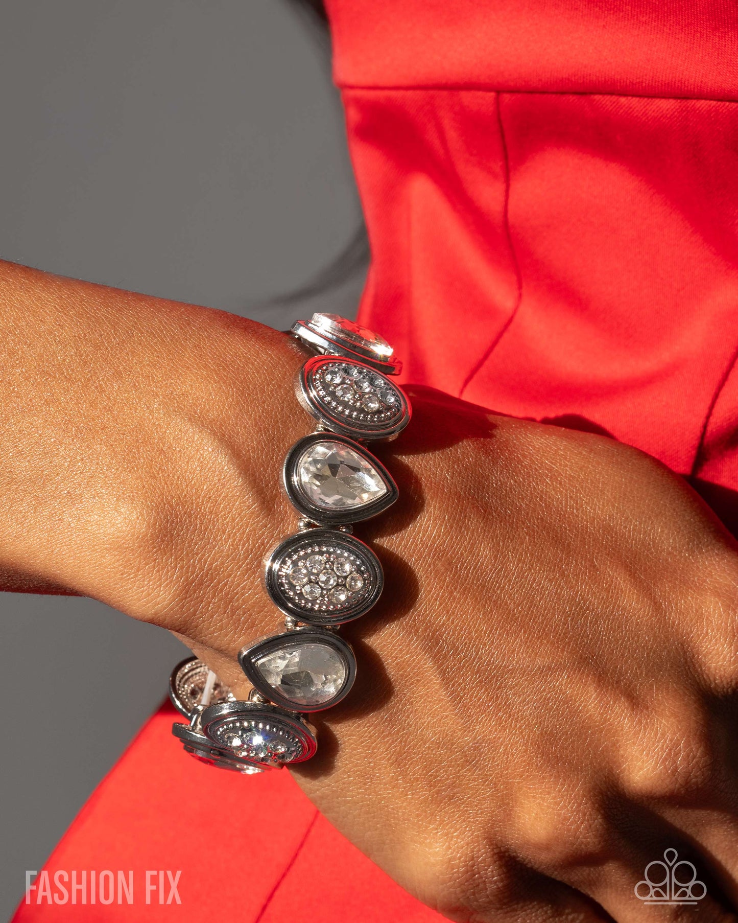 Mesmerizing Memoir - White Teardrop Gem Stretch Bracelet Fiercely 5th Avenue Fashion Fix July 2025 Paparazzi B2303