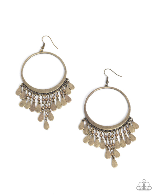 Paparazzi Chandelier Change - Brass Airy Hoop Fringe Earring E3148