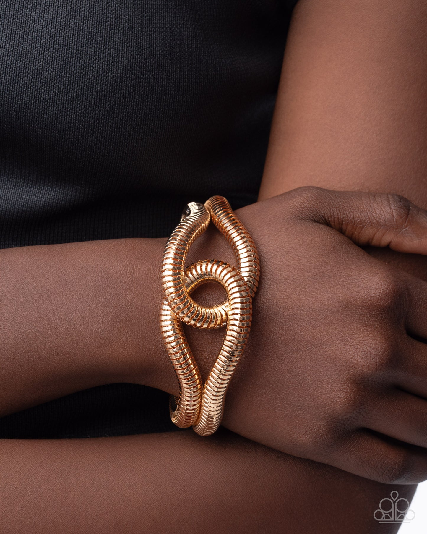 Interlocked Ignition - Gold Snake Chain Edgy Bracelet Paparazzi 2025 Convention Exclusive B2344