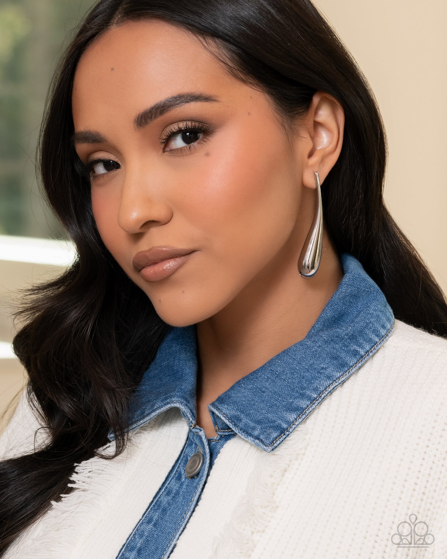 Paparazzi Elongated Effort - Silver High Sheen Teardrop Earring E3233