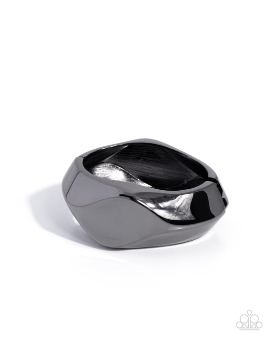 Paparazzi Robust Reveal - Black Gunmetal Hinged Bracelet B2772
