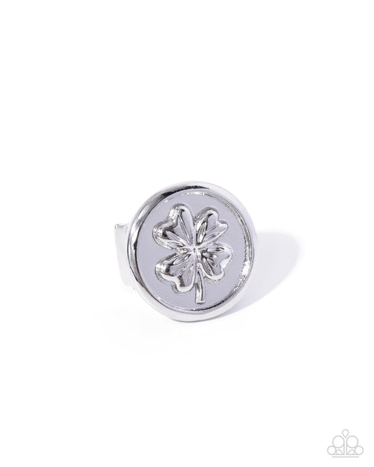 Paparaizzi Fortunate Falsetto - Silver Clover Charm Style Ring R0542