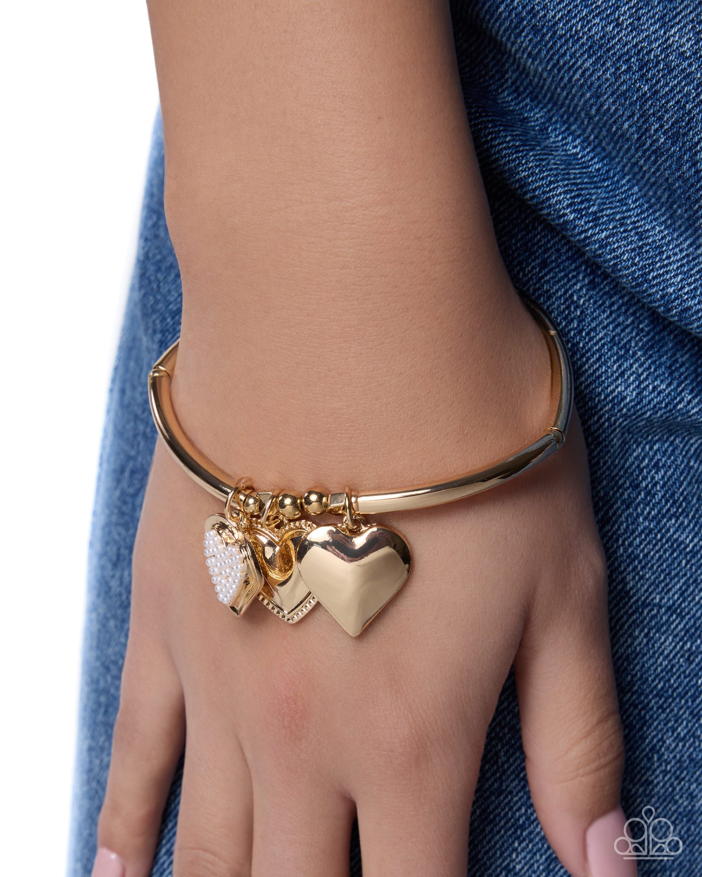 Fashionable Family - Gold