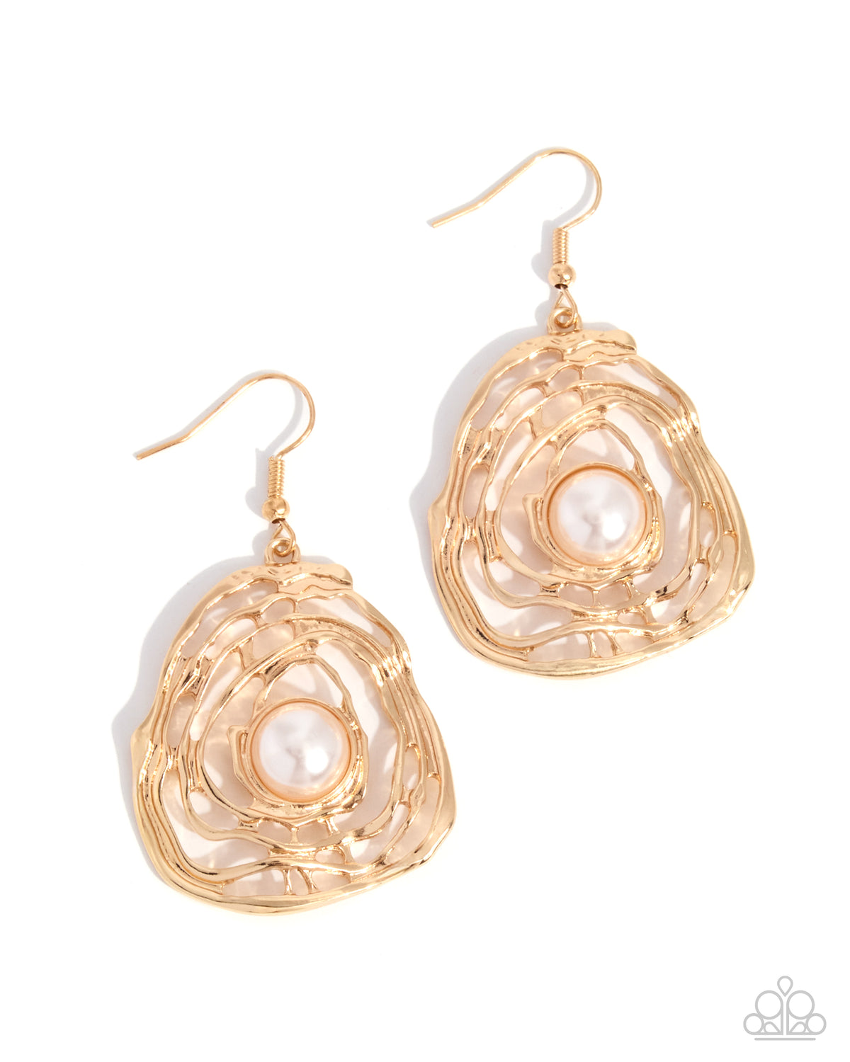 Paparazzi Wall Street Wardrobe - Gold Molten Detail & White Pearl Earring