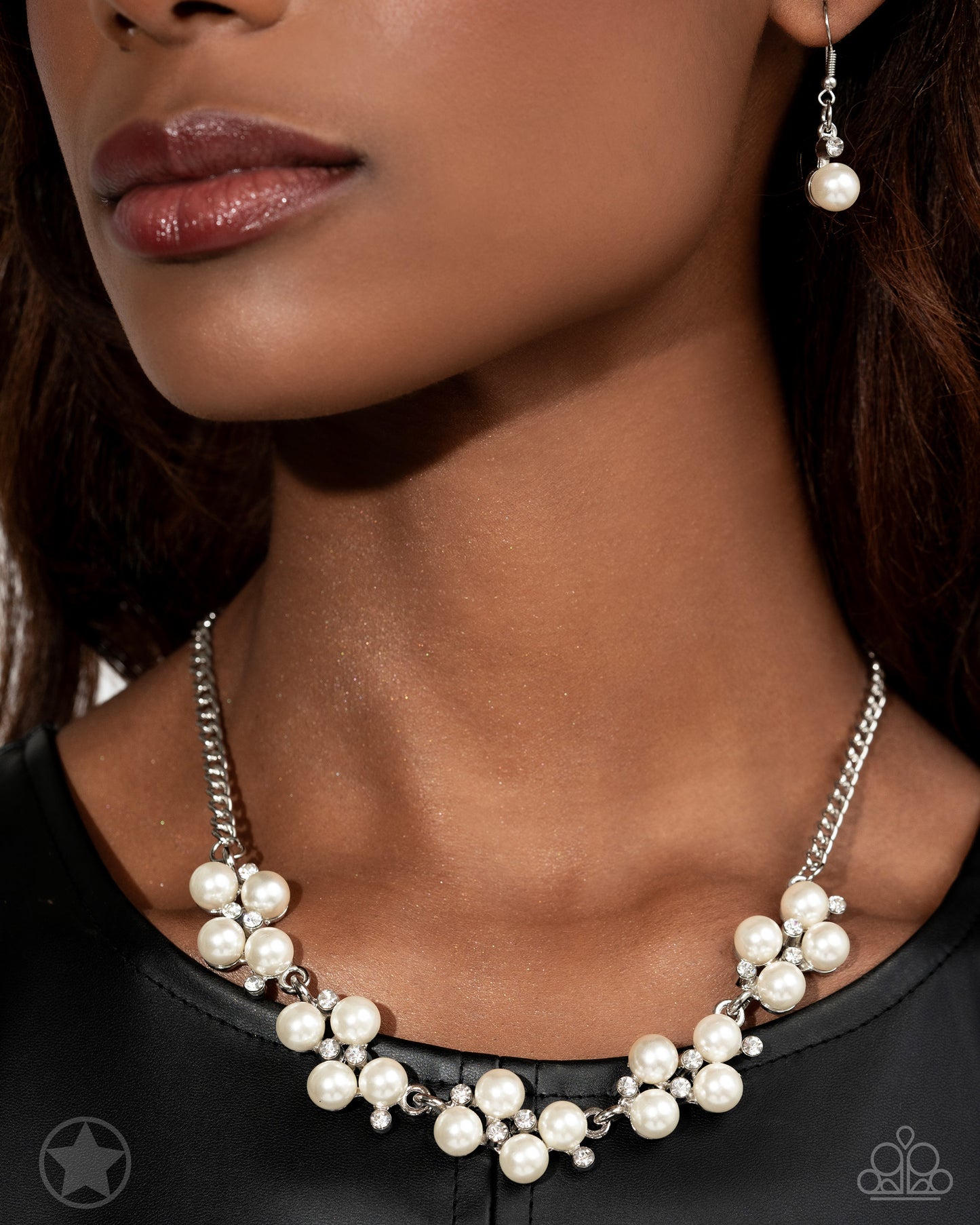 Love Story White Pearl & Rhinestone Blockbuster Necklace Paparazzi N0285