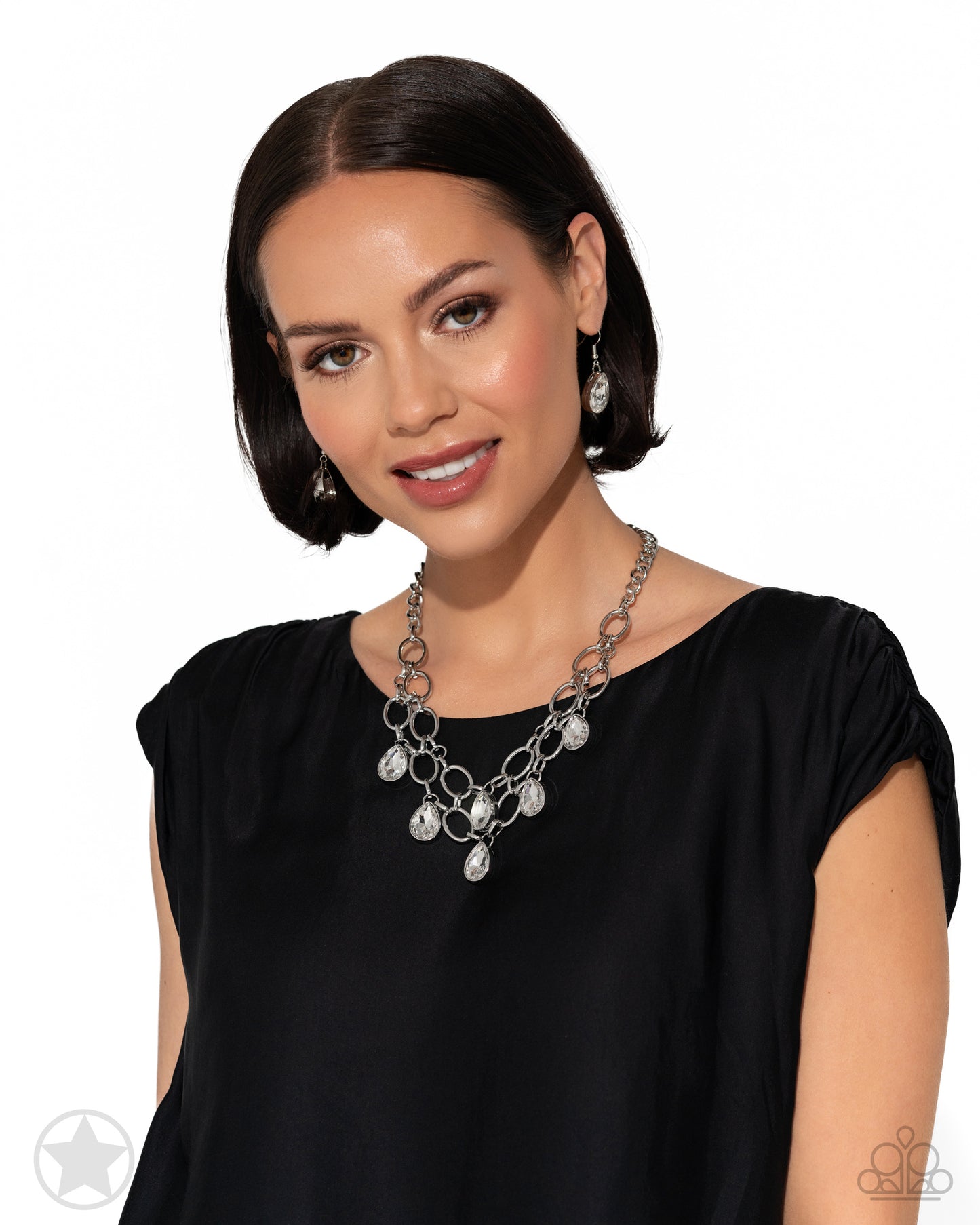 Show-Stopping Shimmer White Teardrop Glittery Blockbuster Necklace Paparazzi N0008
