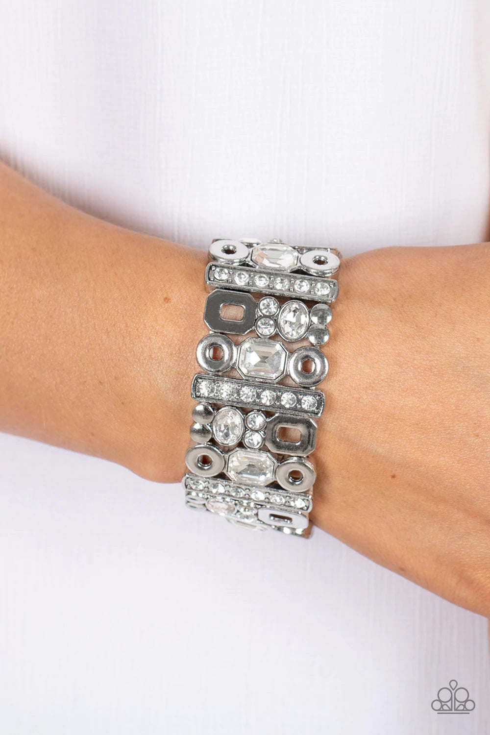 Dynamically Diverse - White Rhinestone Stretch Bracelet Paparazzi B0380