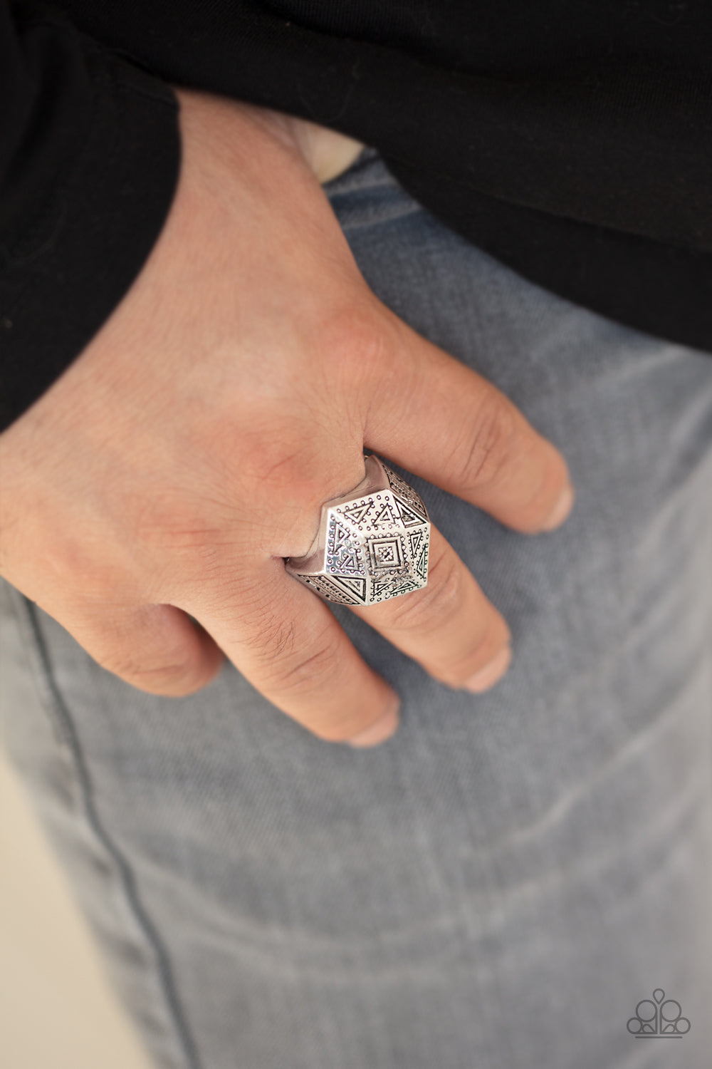 Stand Guard - Silver Urban Ring Paparazzi R0148