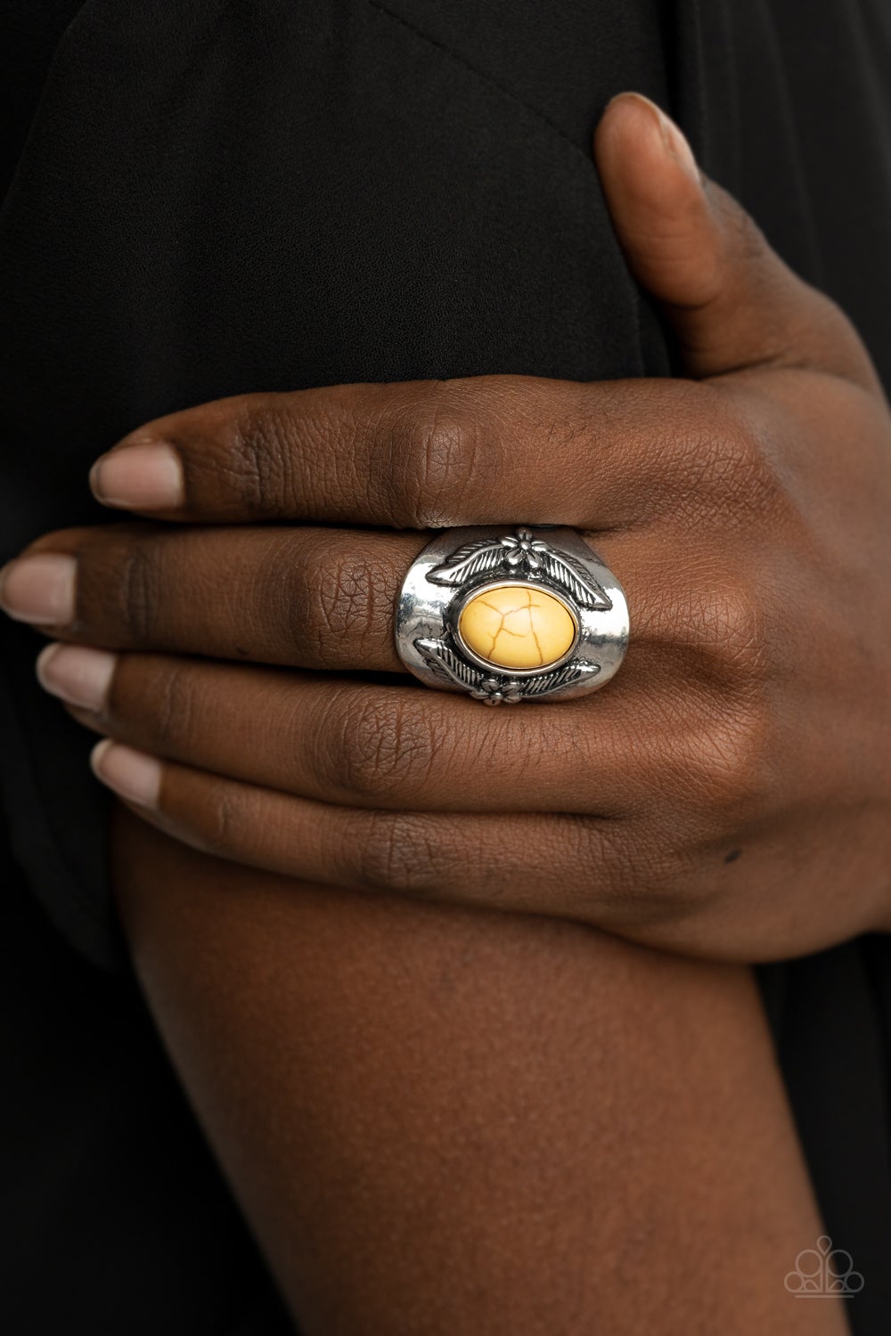 Santa Fe Sanctuary Yellow Cracked Stone Ring Paparazzi R0088