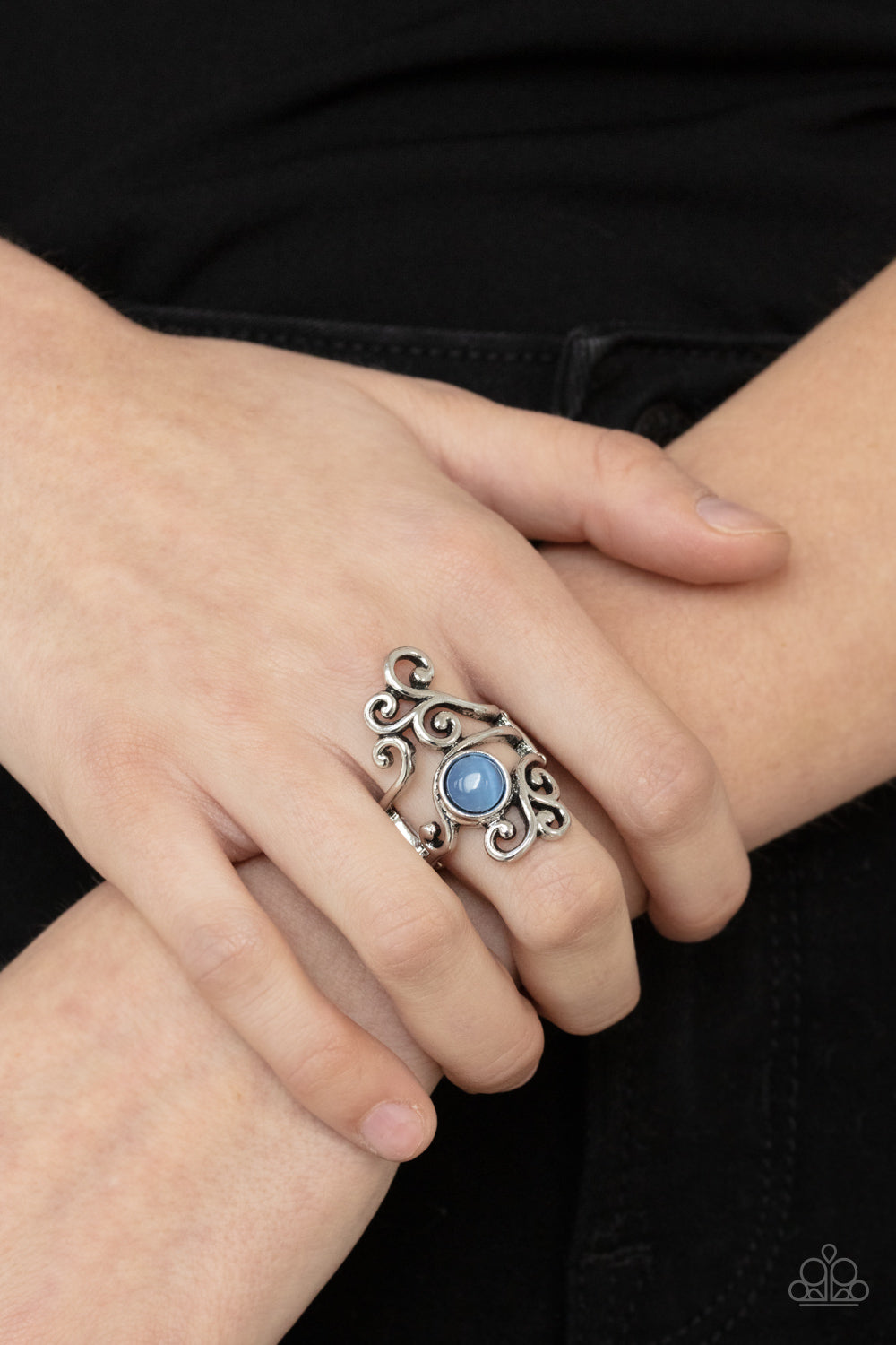 Glimmering Grapevines - Blue Ring Paparazzi R0147