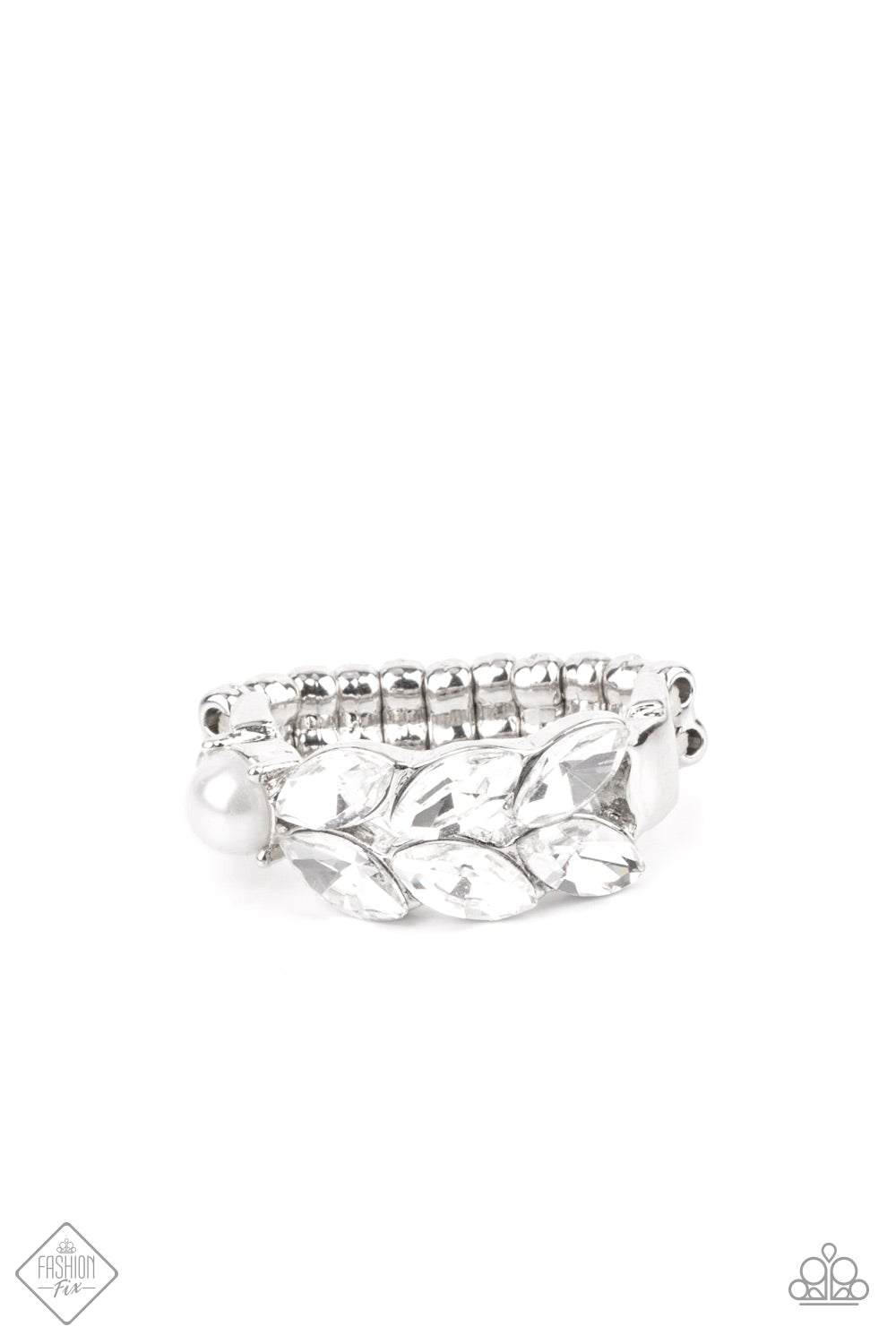 Majestically Musing White Ring July 2021 Fashion Fix Paparazzi R0134