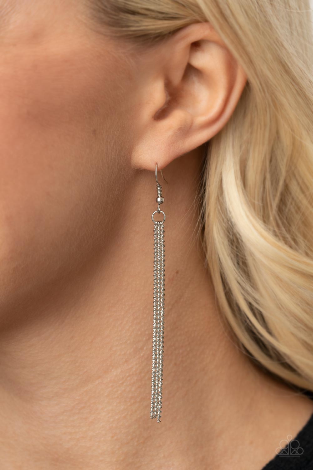 Radical Refinery Red Iridescent Necklace Paparazzi N0886