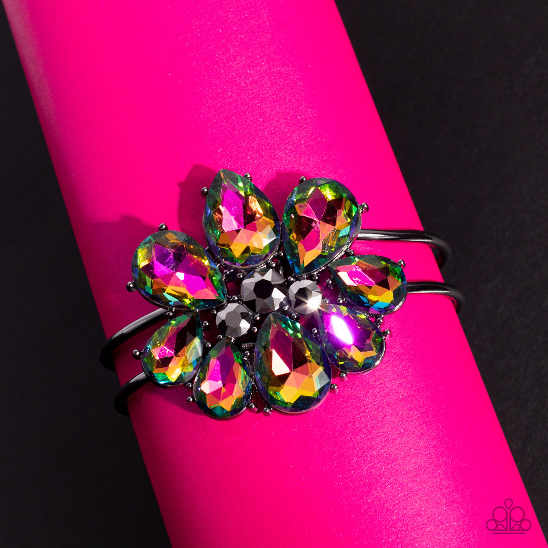 Paparazzi DAUNTLESS is More - Multi Oil Spill Hinged Bracelet Life Of The Party October 2022 B0726