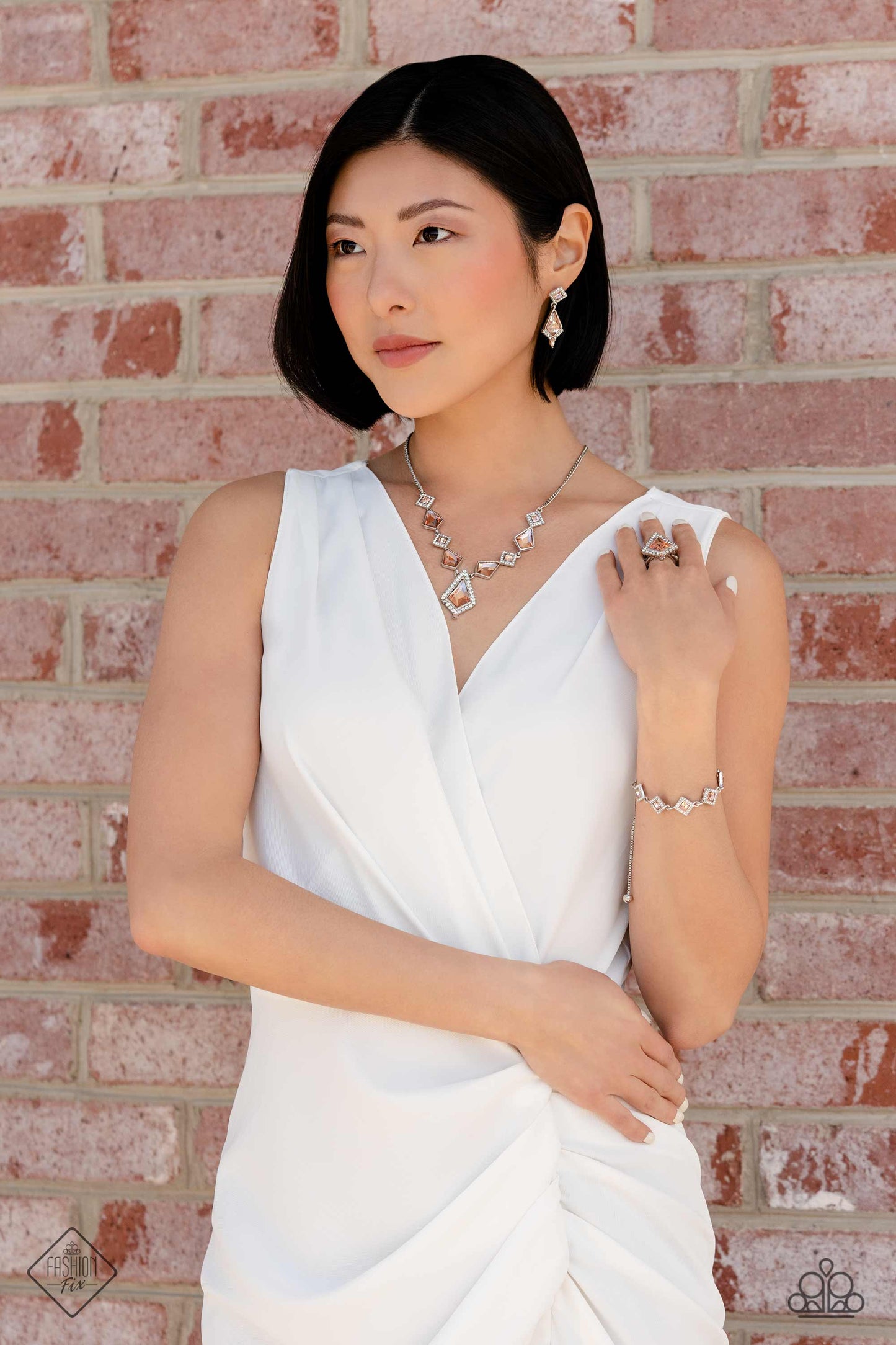 Exclusive Exhibit - Orange Peach Gem Bracelet Fashion Fix Fiercely 5th Avenue May 2023 Paparazzi B1158
