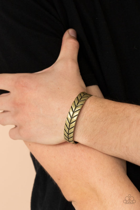 Ancient Archer Brass Arrow Urban Cuff Bracelet Paparazzi B0014
