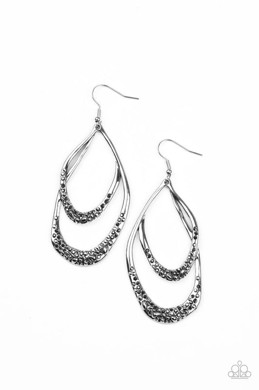 Beyond Your Gleams Silver Earring Paparazzi E0032