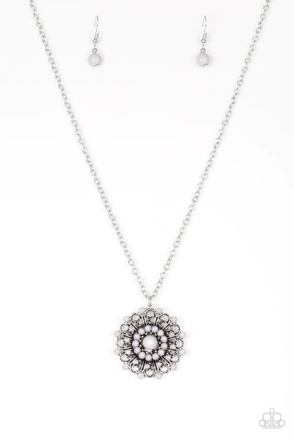 Boho Bonanza Silver Floral Necklace Paparazzi N0967