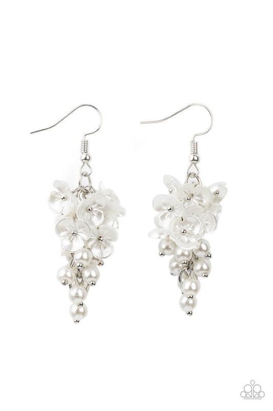 Bountiful Bouquets White Pearly Floral Earring Paparazzi E0211