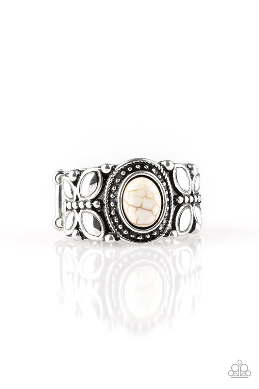Butterfly Belle White Ring Paparazzi R0061