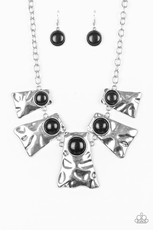 Cougar Black Necklace Paparazzi N0161