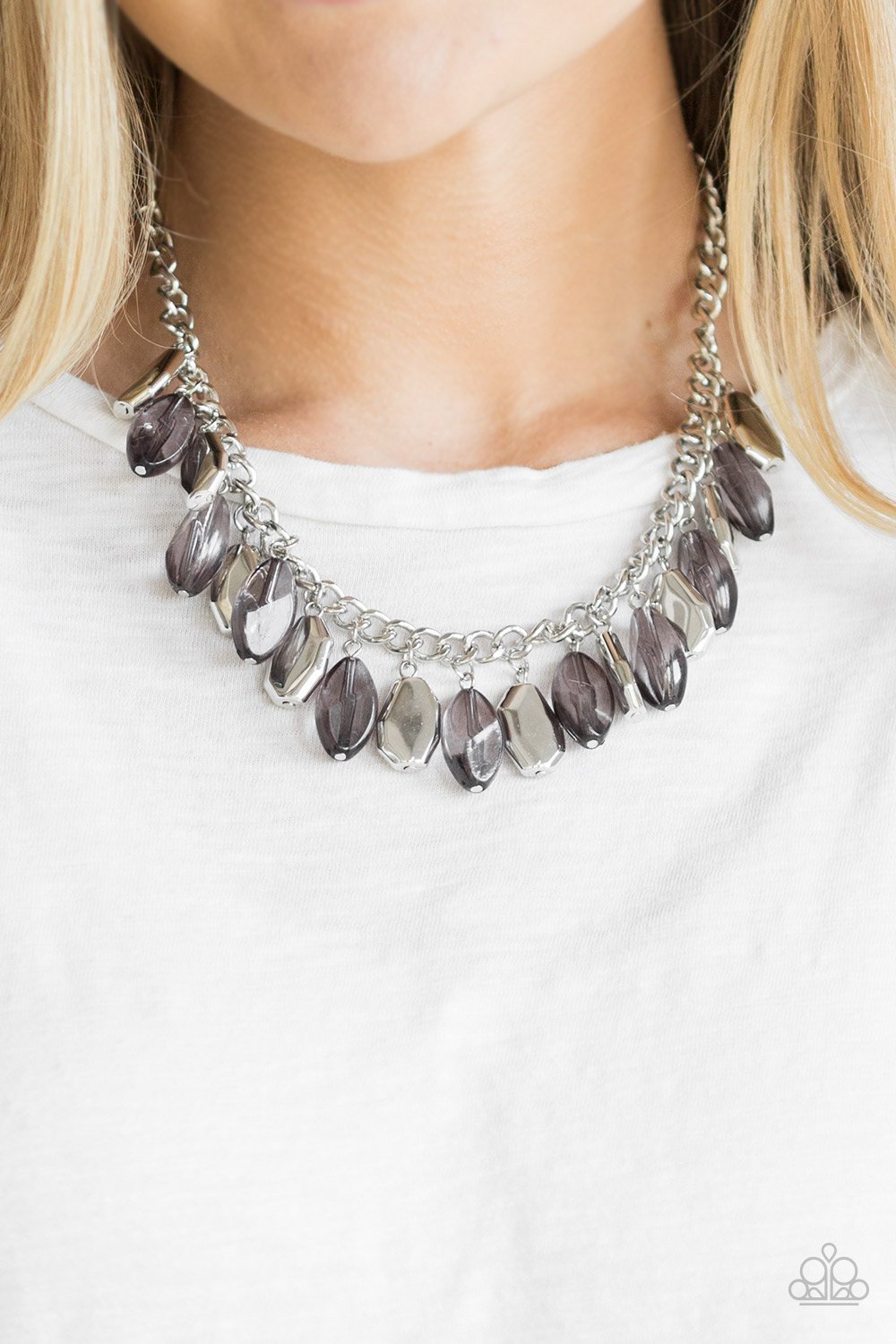 Fringe Fabulous Silver Necklace Paparazzi N0100