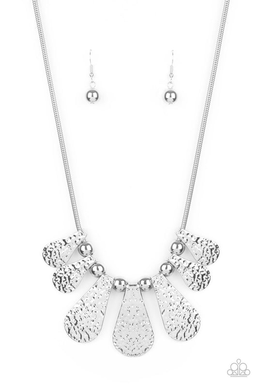 Gallery Goddess Silver Necklace Paparazzi N0101
