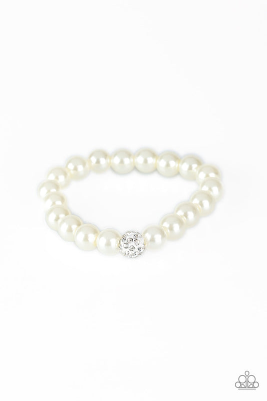 POSHing Your Luck White Bracelet Paparazzi B0116