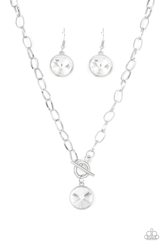 She Sparkles On White Necklace Paparazzi N0171